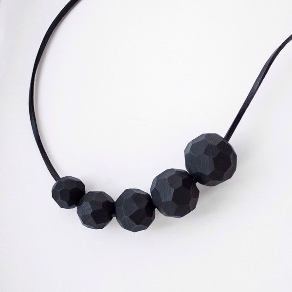 Picture of Extra large black Necklace 'Builder'