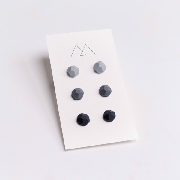 Снимка на Monochrome сет сребърни обеци 'Stones'